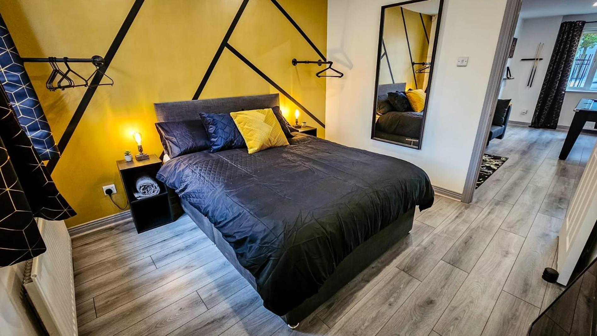 Modern City Centre Apartment Belfast Exterior photo