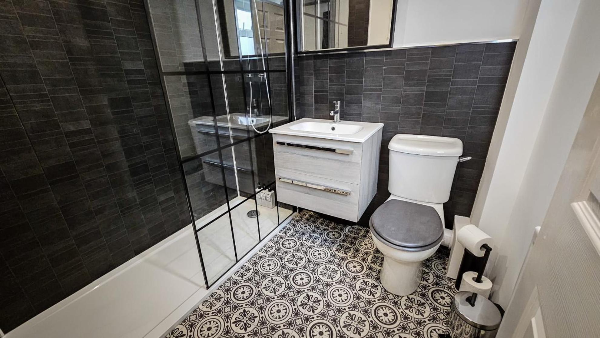 Modern City Centre Apartment Belfast Exterior photo